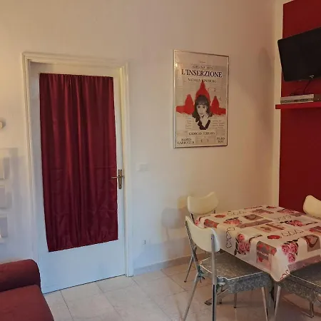 Bilocale In Casa Di Corte Appartement *